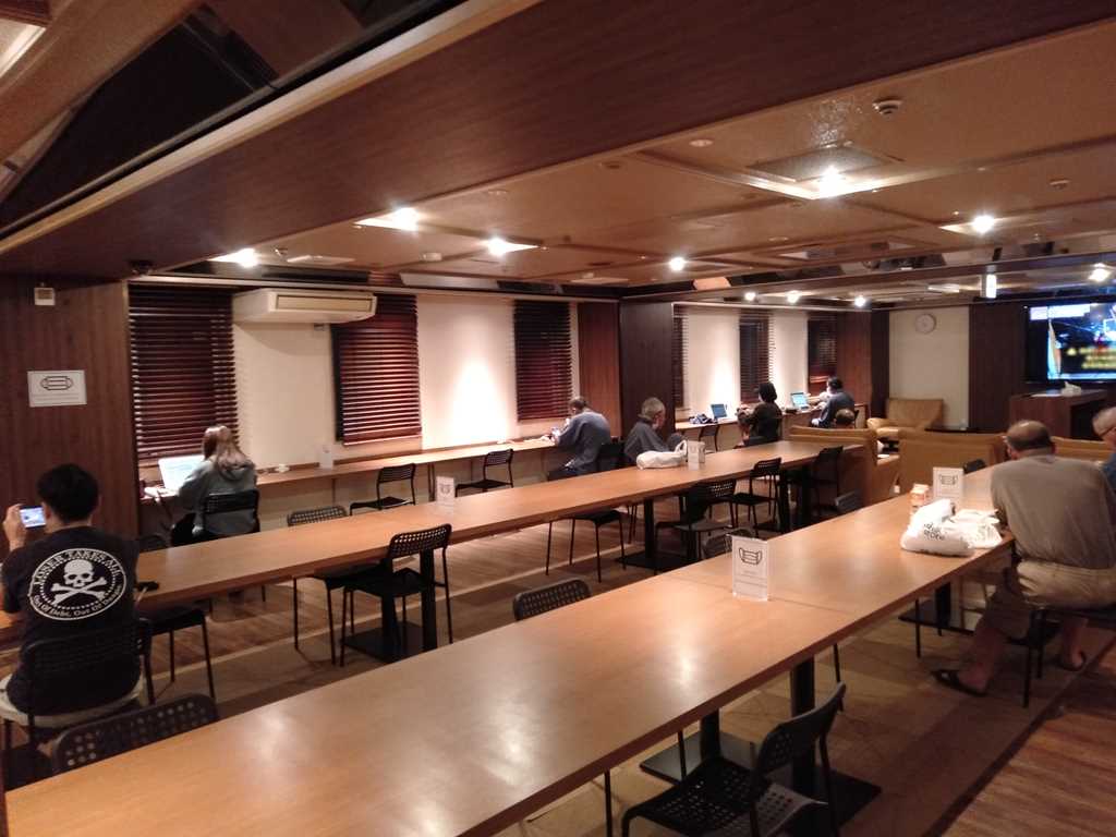 新宿区役所前カプセルホテル