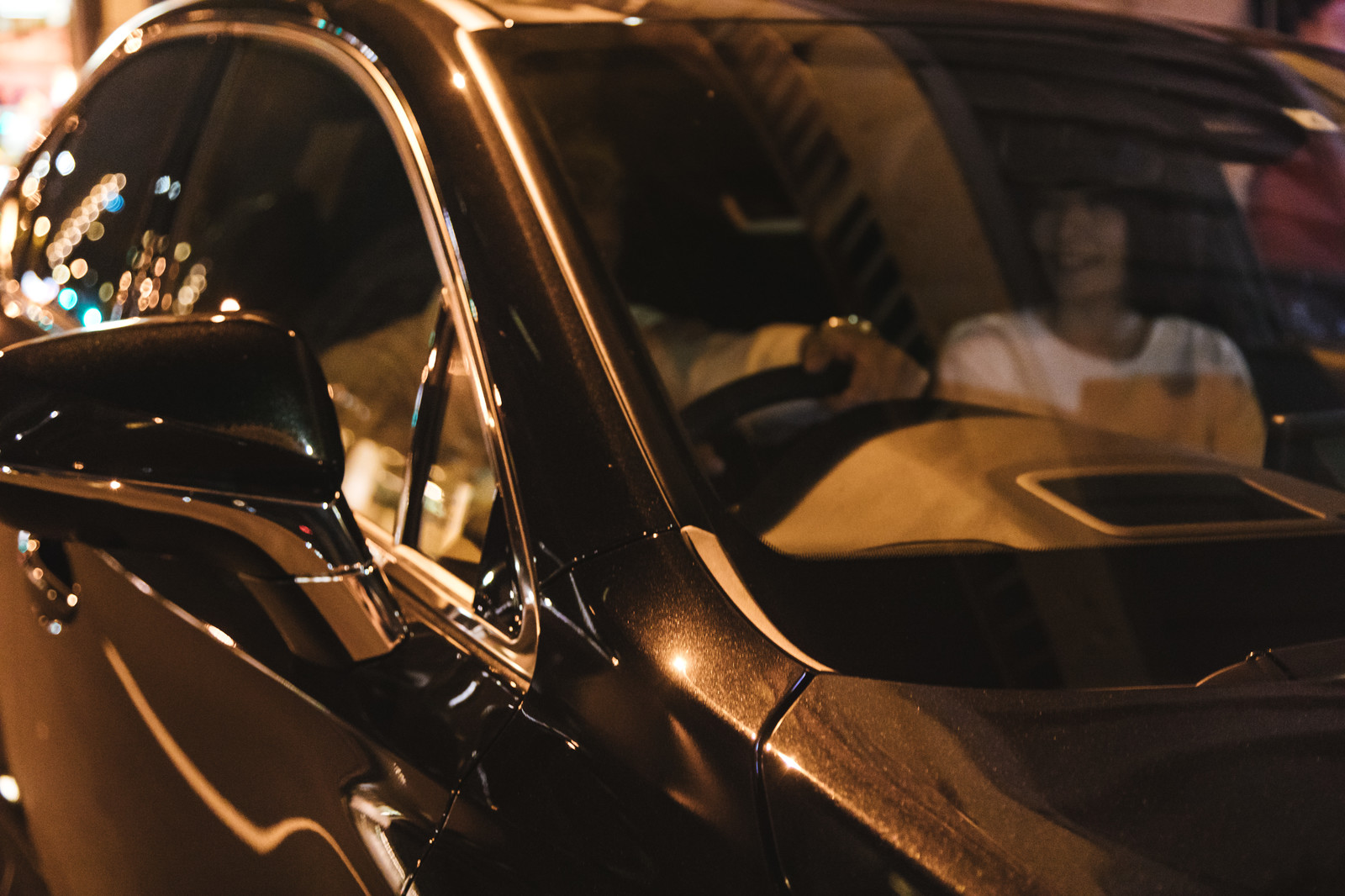 労働者階級＝大衆に要らないものを売りつける広告の正体とは？労働者が貧困に陥る構図